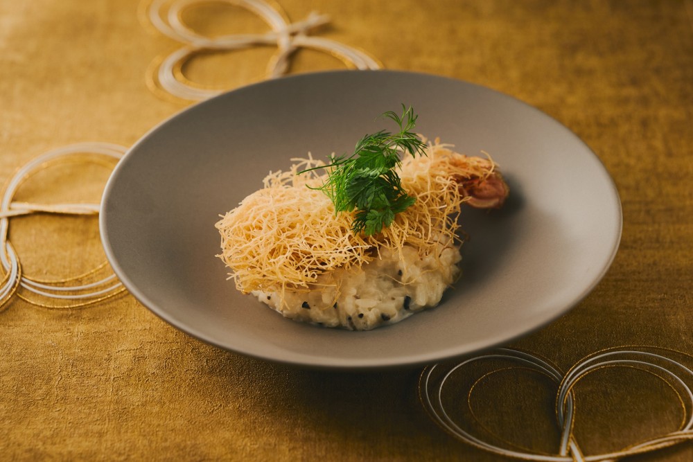 ラングスティーヌのカダイフ揚げとトリュフのリゾット