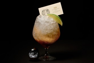 画像：【THE LOBBY LOUNGE】 8月限定の「オートグラフだるまカクテル」