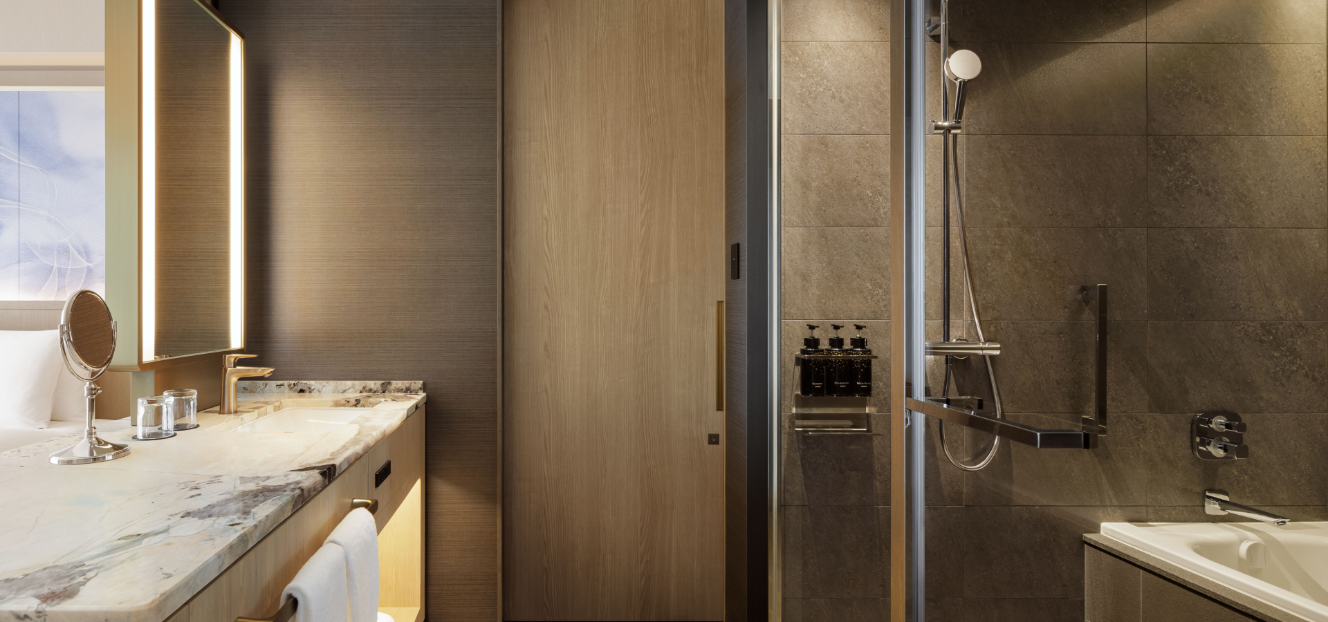 アリュール キング